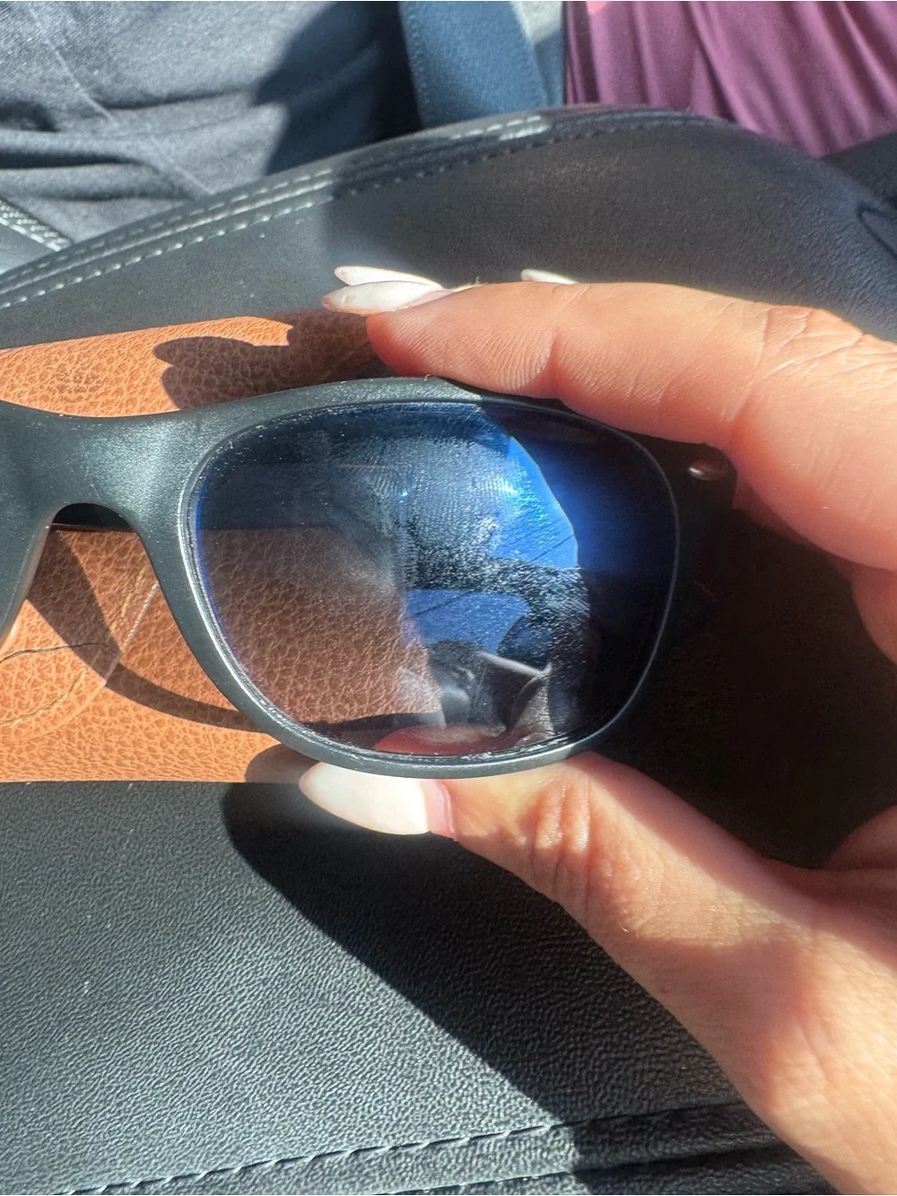 Ray-Ban wayfarers Black polarized Sunglasses with Dark Lenses with case